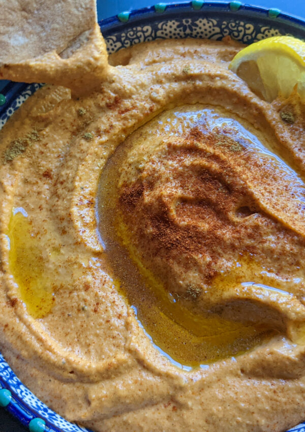 final picture roasted garlic and red pepper hummus