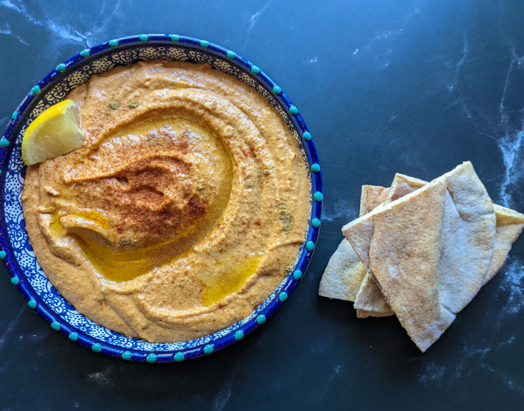 roasted garlic and red pepper hummus 