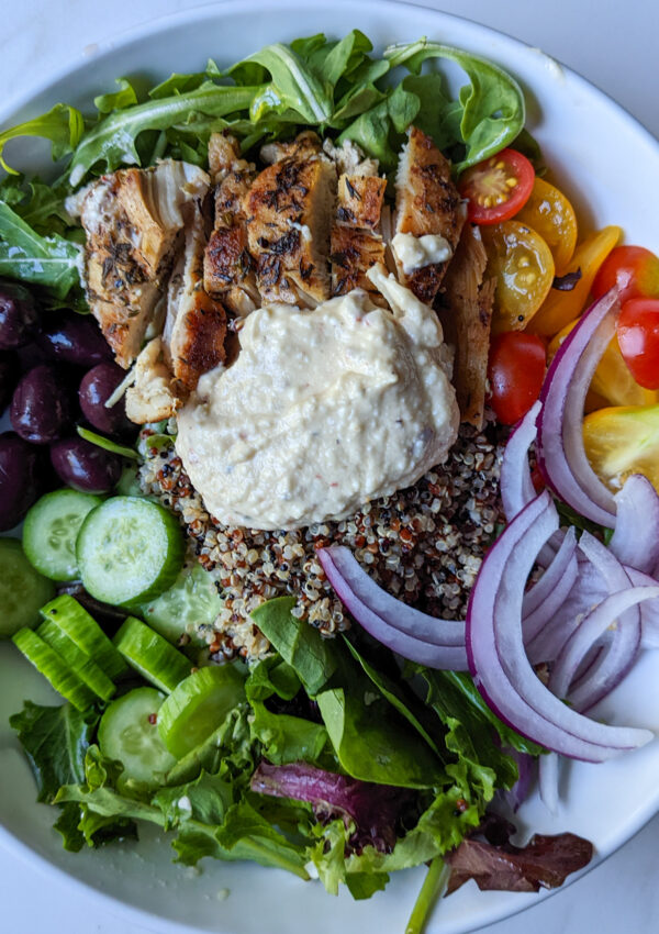 Grain bowl with Chicken and Feta dressing