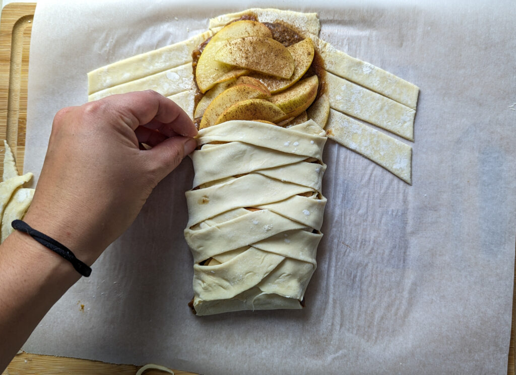 apple walnut braid 