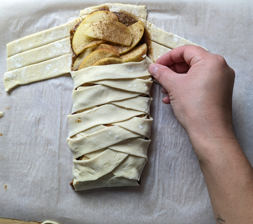 apple walnut braid 