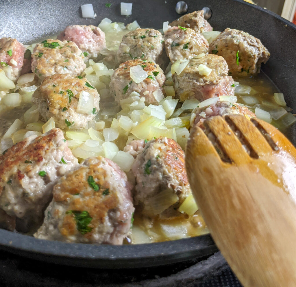 Browned pork meatballs 